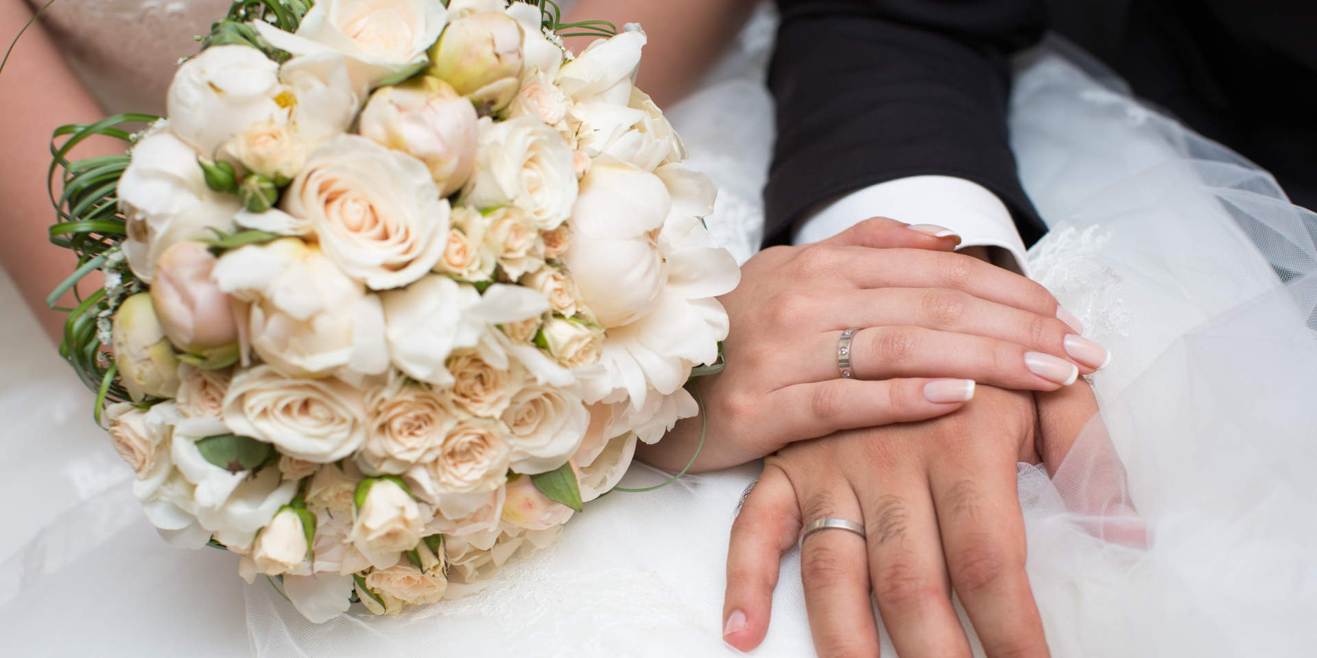 7 Creative Ways to Announce Your Name Change After Marriage