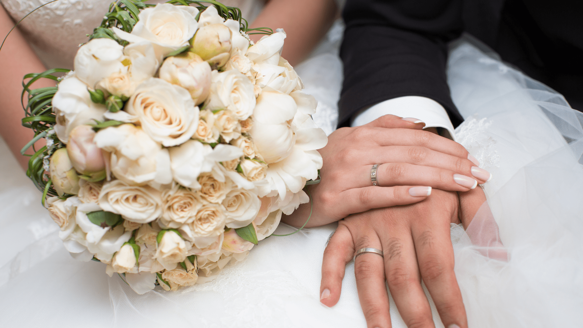 7 Creative Ways to Announce Your Name Change After Marriage