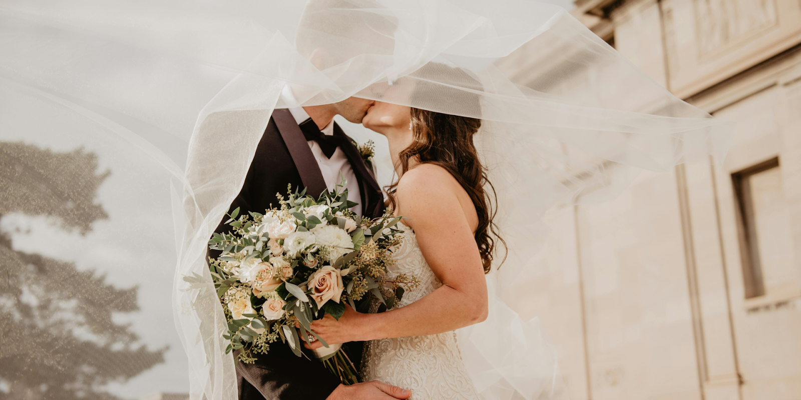 How To Plan A Wedding On A Budget